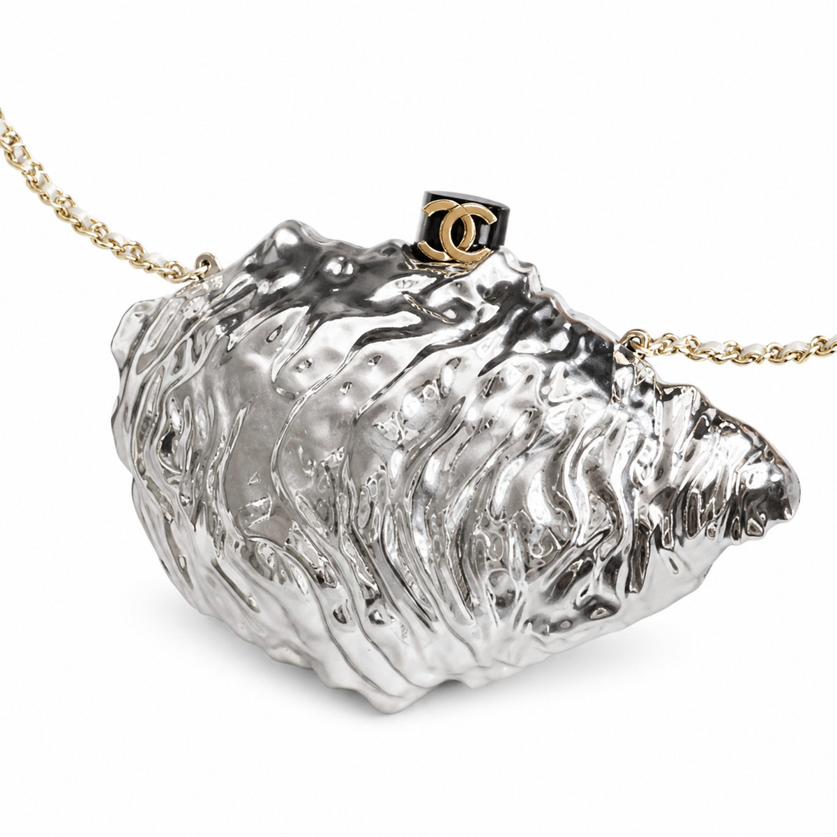 Chanel Silver Shell-Shaped Chain Clutch